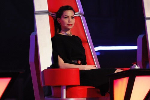Hà Hồ bức xúc vì bị cho là 